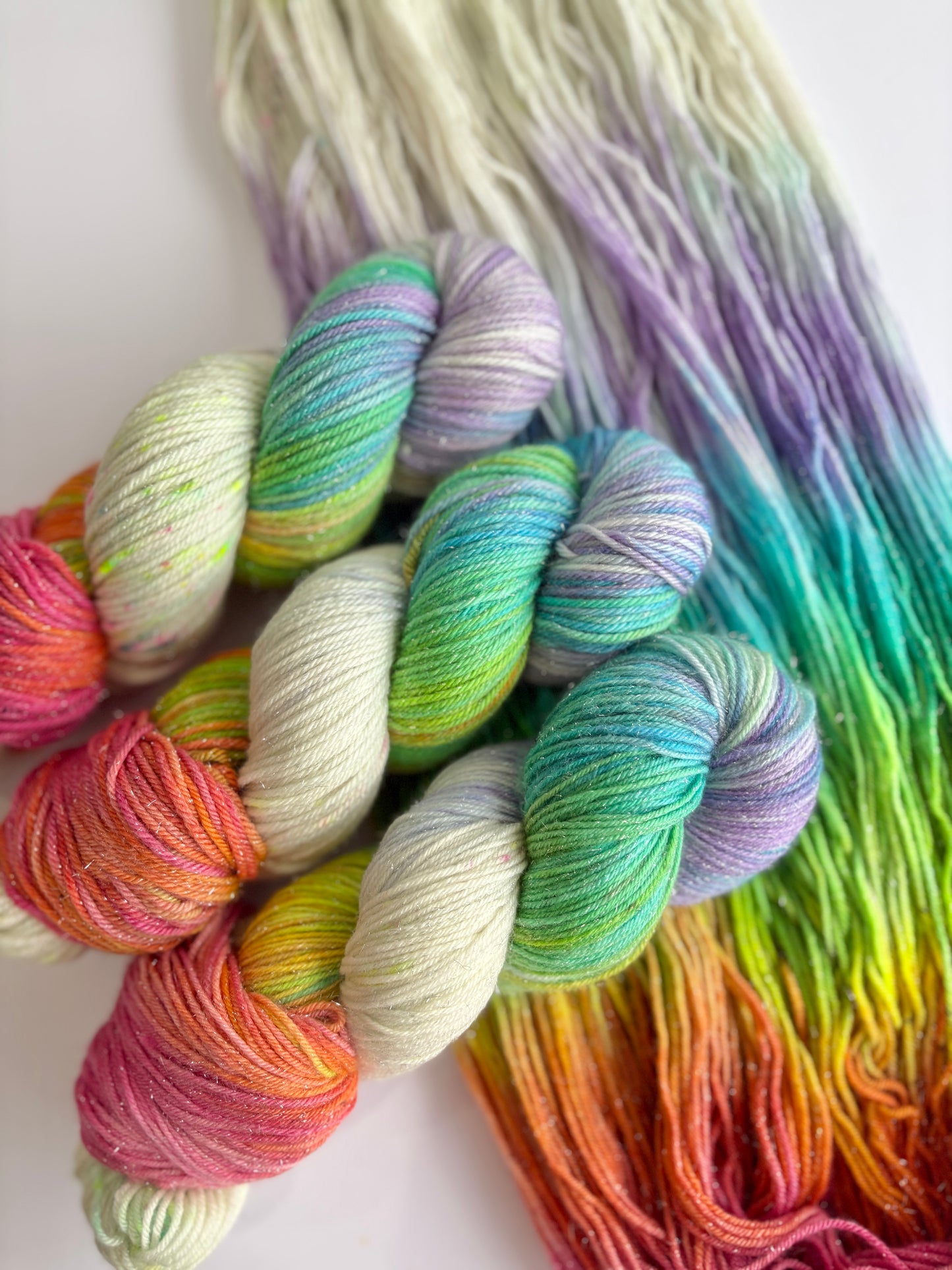 Rainbow Sparkle - Merino/ nylon/stellina