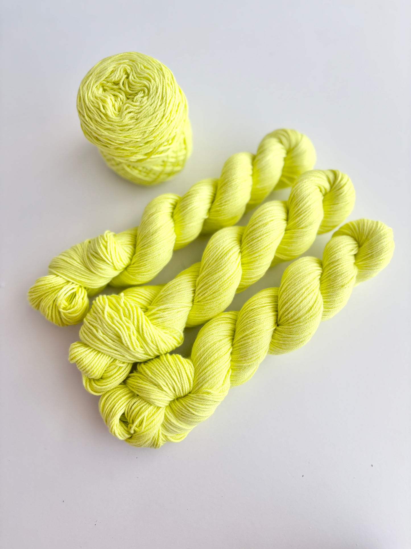 Kryptonite - 4 ply 100% cotton 50g