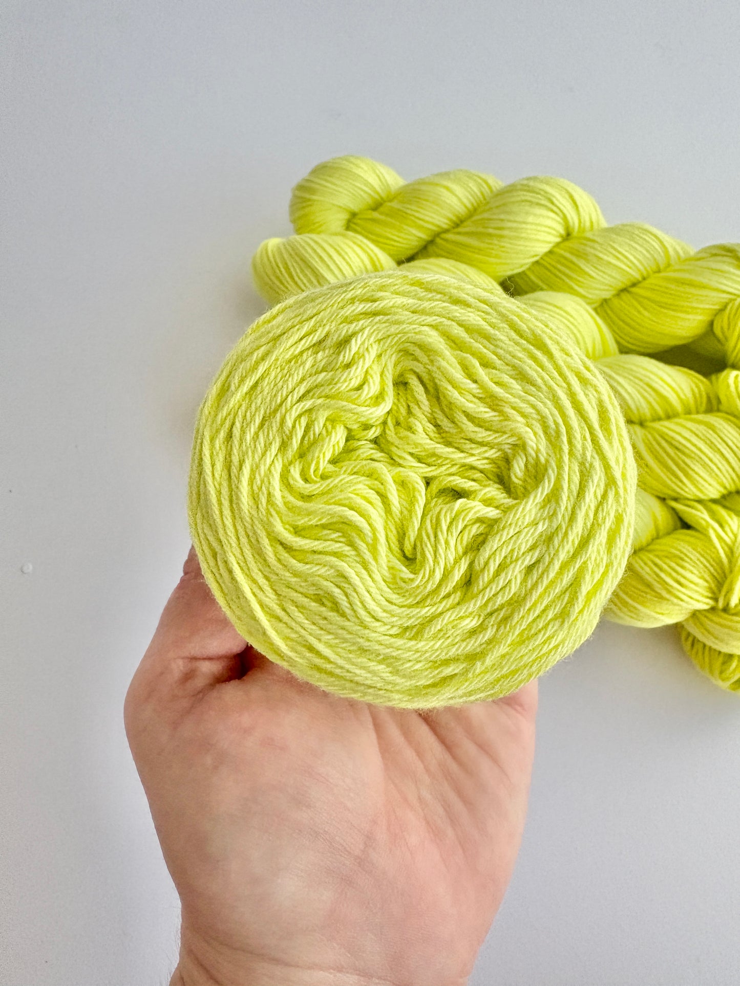 Kryptonite - 4 ply 100% cotton 50g