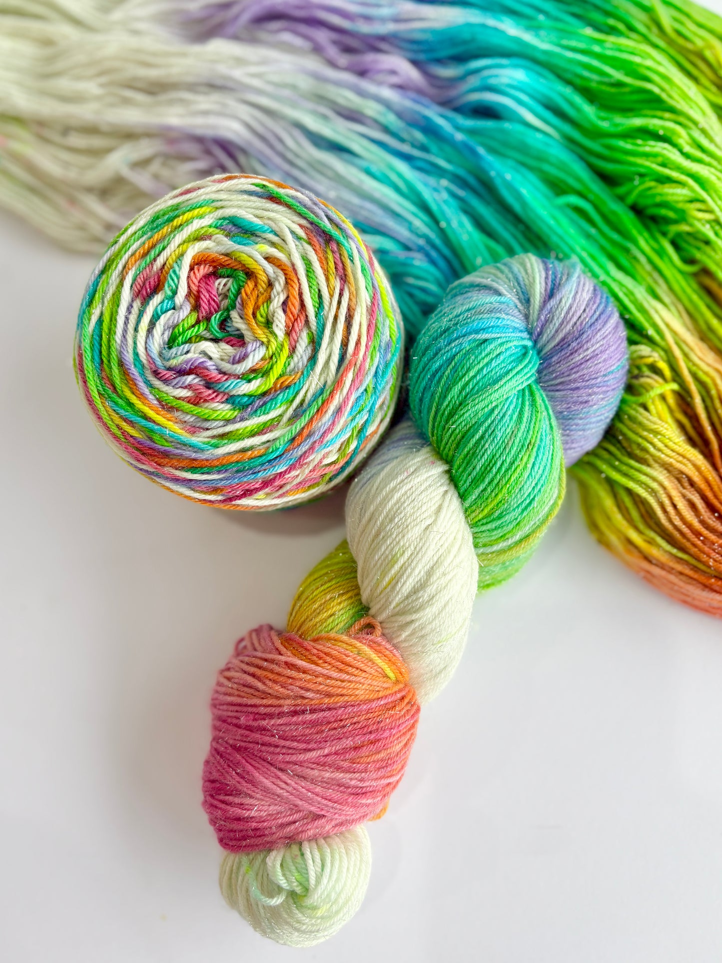 Rainbow Sparkle - Merino/ nylon/stellina