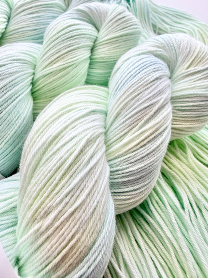 Echeveria | 4 Ply Cotton (Ready to Ship)