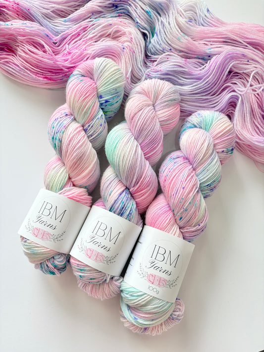 Lumicorn I 4ply and 8ply (Select Your Base)