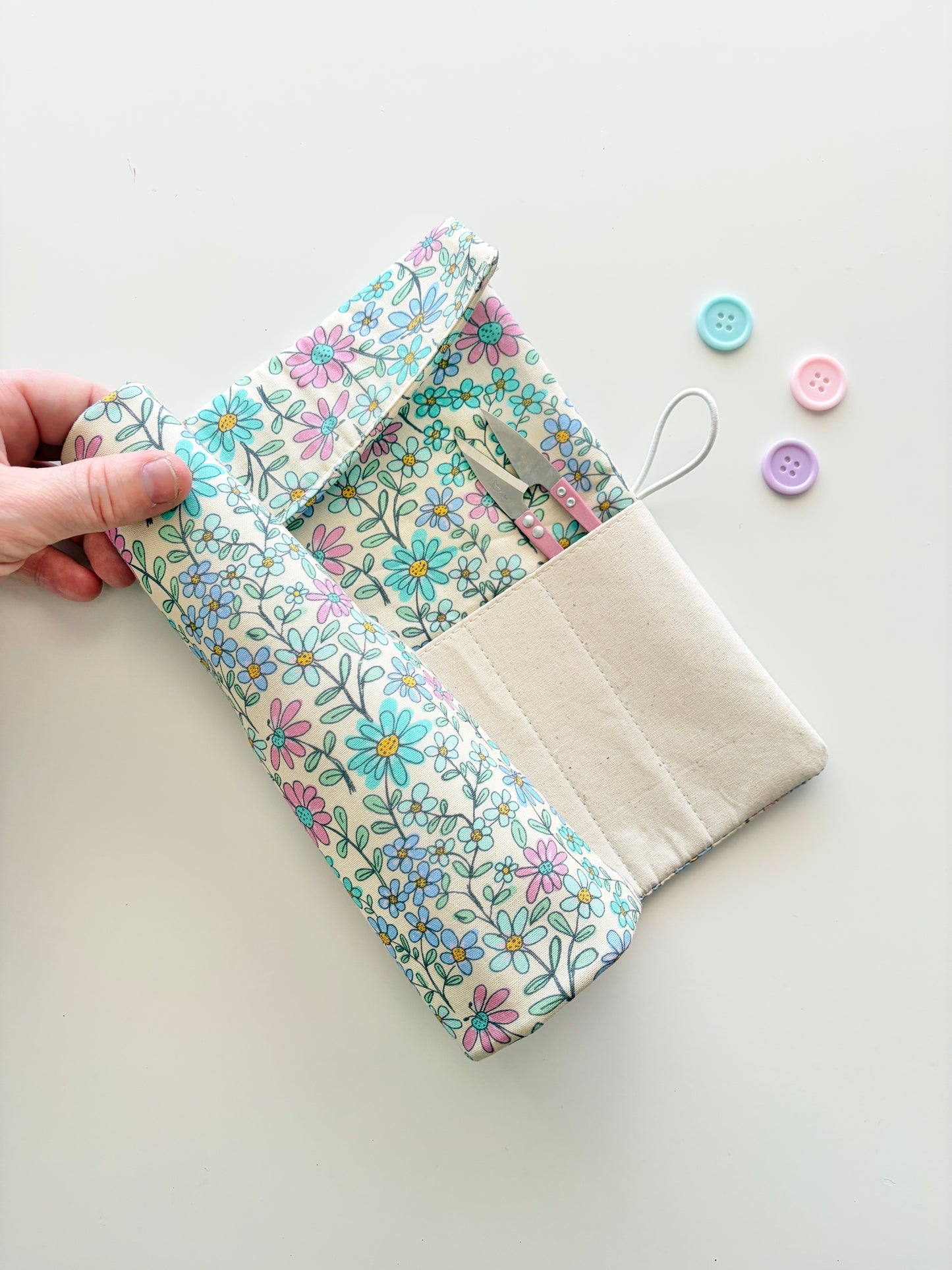 Cute Flowers | Crochet Hook Pouch