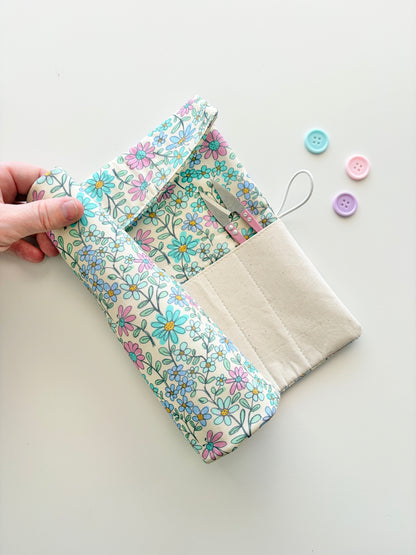 Cute Flowers | Crochet Hook Pouch